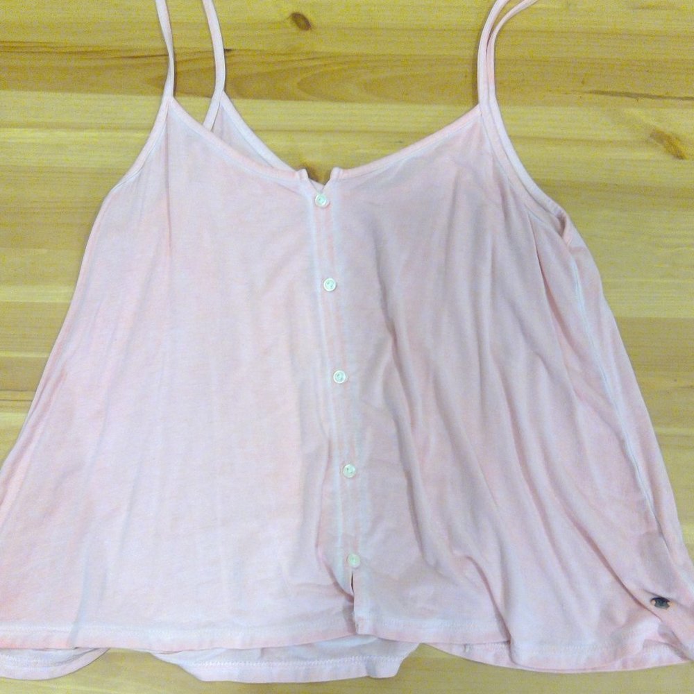 pink tank top